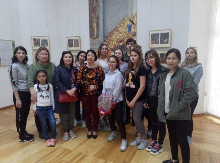 "Сила языка формирует народы - о жизни и творчестве братьев Гримм"