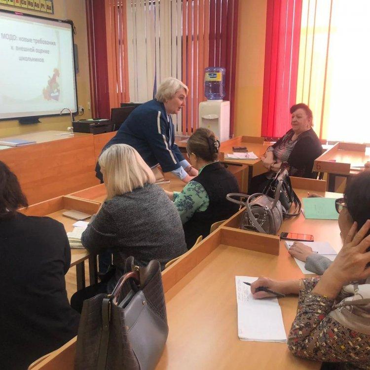 Согласно плану работы 30.03.2022 года на базе КГУ «Школа-гимназия №12» отдела образования по городу Усть-Каменогорску управления образования ВКО проведено заседание творческой группы учителей английского языка.